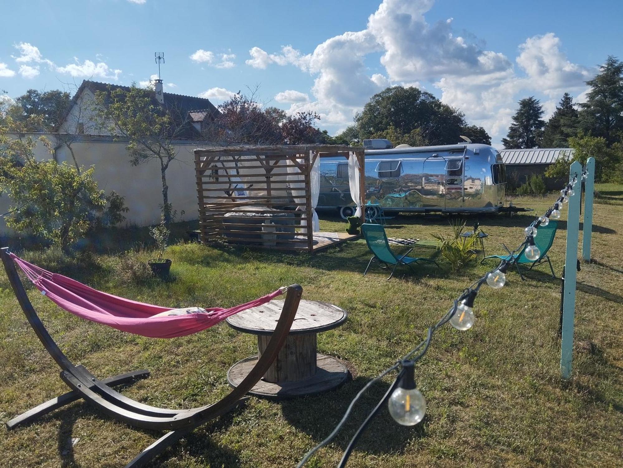 Hotel Vintage Camp à Chabris Extérieur photo